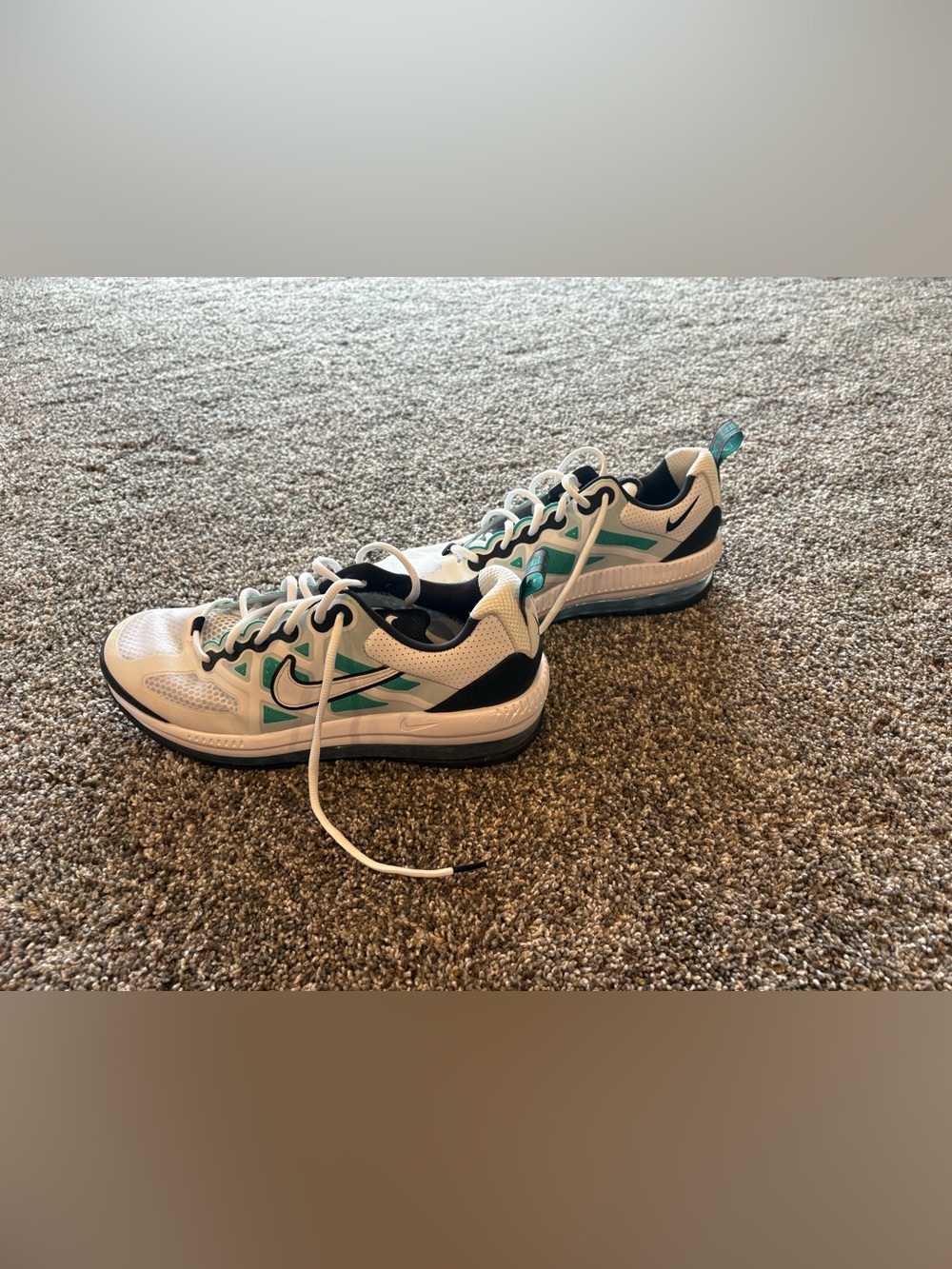 Nike Men's White and Teal Low-Top Sneakers